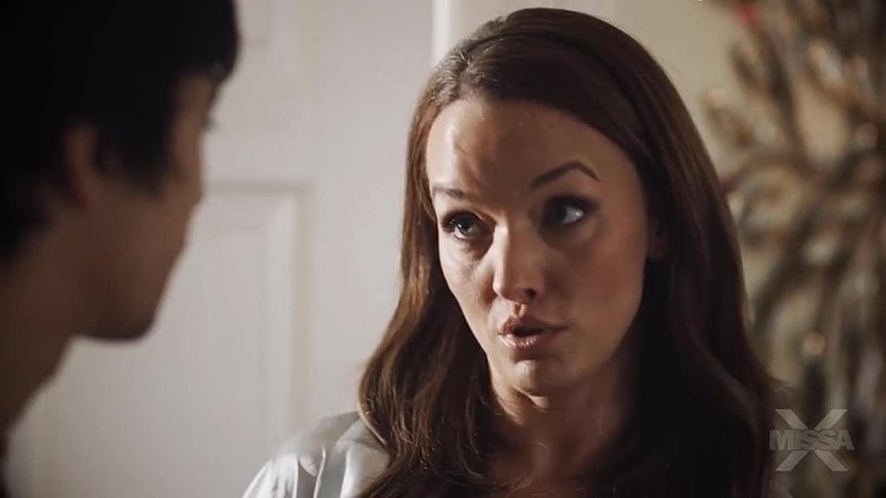 Mi madrastra infiel borde prístino, Ricky español