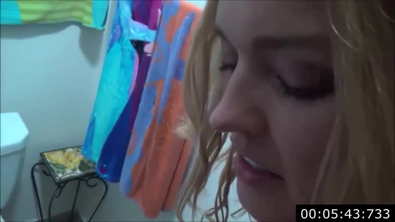 Maman est venue ivre et a baisé son fils, belle-mère, sous-titres russes, maman, mère, fils, fils, inceste, inceste, porno traduction russe beau-fils bite