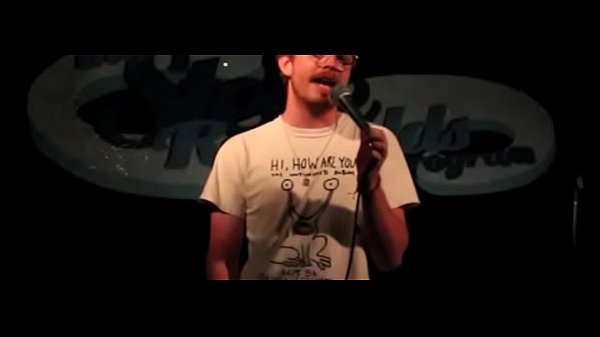 Der rothaarige Otter Jamie Clark fickt die Menge