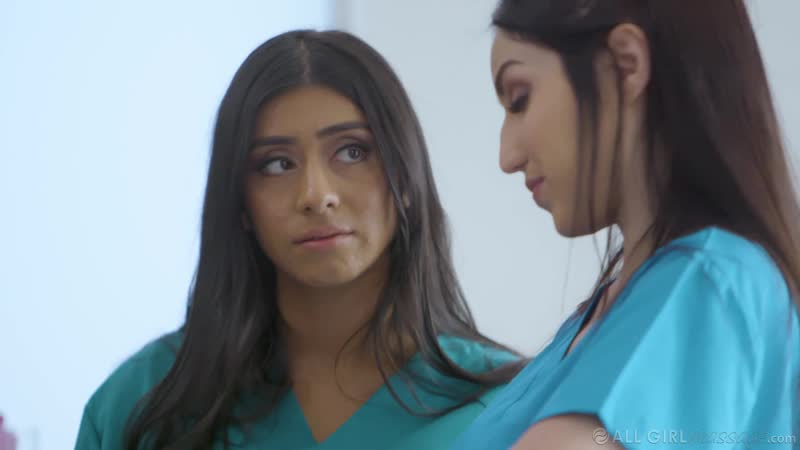 2 masseuses ont baisé une femme au travail, groupe porno sexuel lesbien lgbt baise huile massage cul seins seins milf fille hd (chaud et excité)