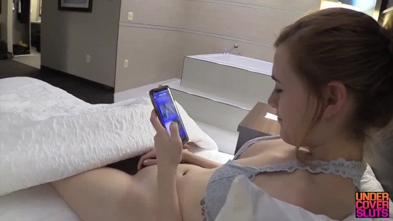 Undercoversluts rori rose - irmã adolescente [irmã irmão ajuda pornografia bunda cheia linda louca porra irmã irmão magro]